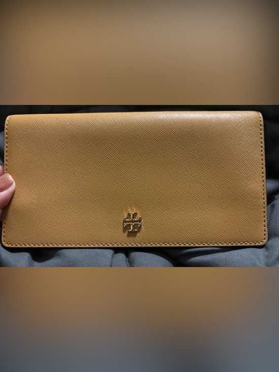 Tory Burch Handbags - Tory Burch Logo Wallet in Tan